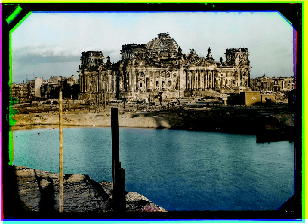 Le Reichstag, Berlin, 1946 © Werner Bischof Estate  Magnum