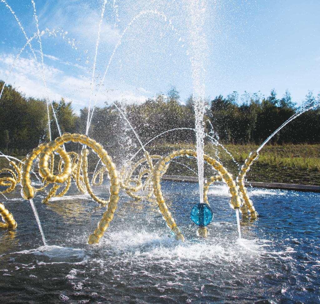 Page suivante Les Belles Danses, sculptures-fontaines situées dans le Bosquet du Théâtre d’Eau au Château de Versailles © Photo Thomas Garnier 2