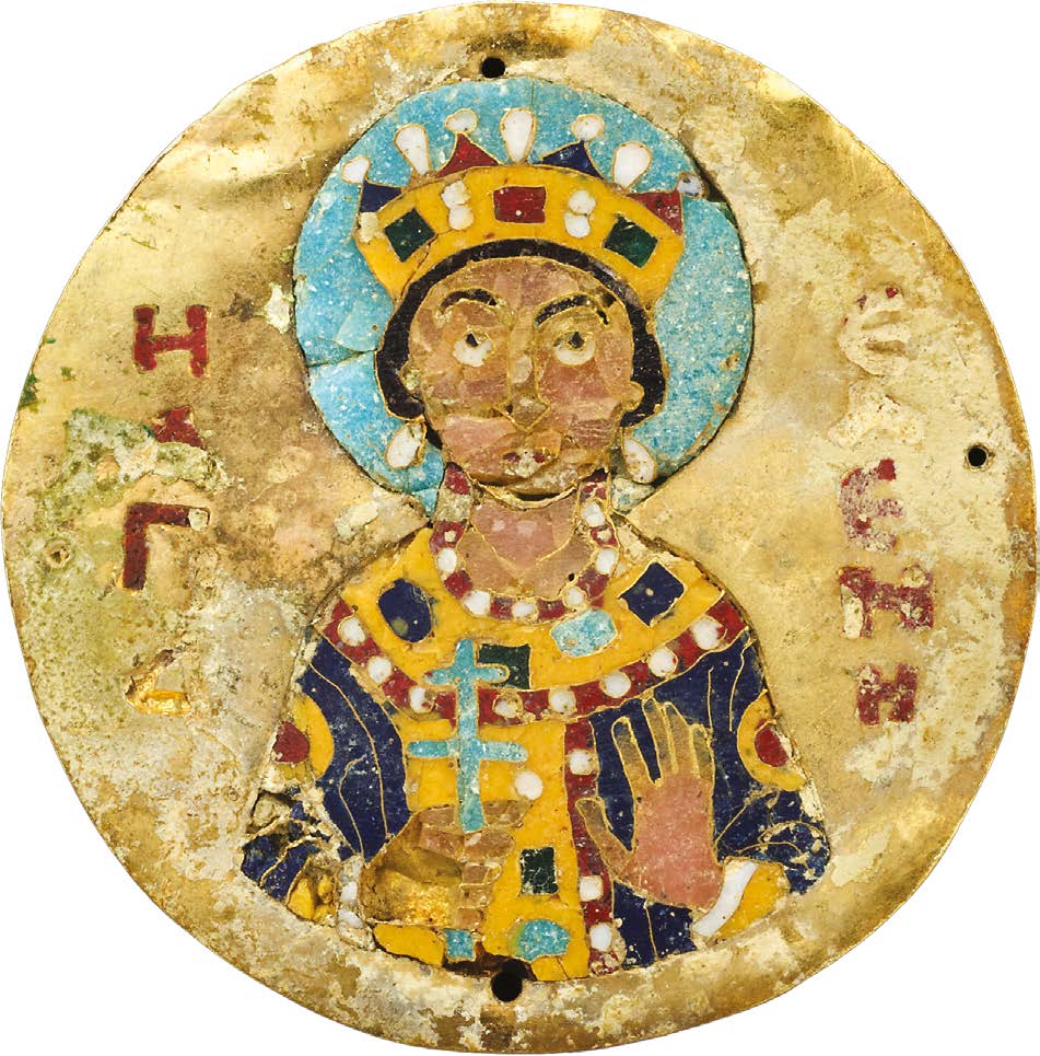 Médaillon en émail cloisonné sur fond d’or, diamètre 3,12cm, XIe ou XIIe siècle, collection particulière