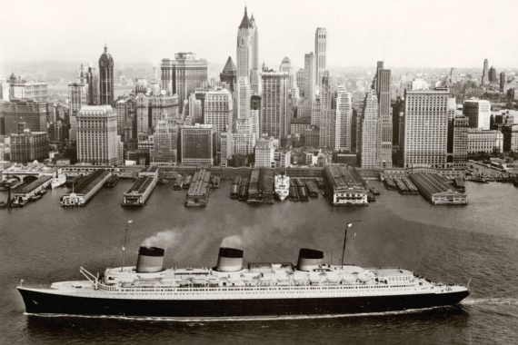 Le Normandie à New York, 1935-39 © Collection French Lines