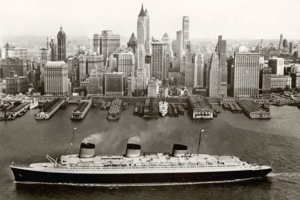 Le Normandie à New York, 1935-39 © Collection French Lines