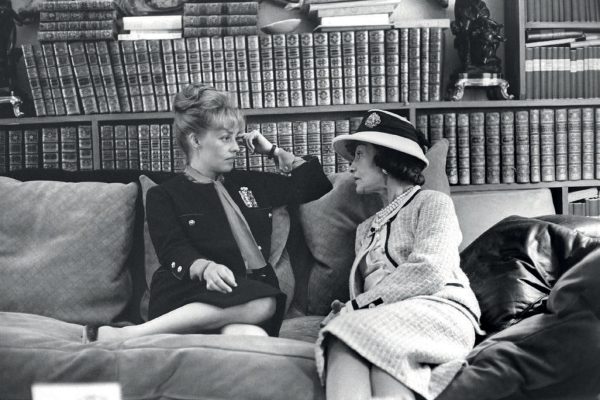 Gabrielle Chanel et Jeanne Moreau
dans l’appartement du 31, rue
Cambon, à Paris, 1961
© Giancarlo Botti / Gamma Rapho