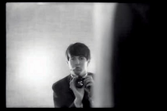 Autoportraits, Paris, janvier 1964
© 1964 Paul McCartney sous licence
exclusive de MPL Archive LLP
