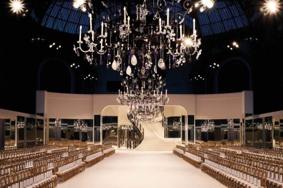 Le décor du défilé
CHANEL Métiers d’art
« Paris – 31 rue Cambon »
© CHANEL - © Photo : Olivier Saillant