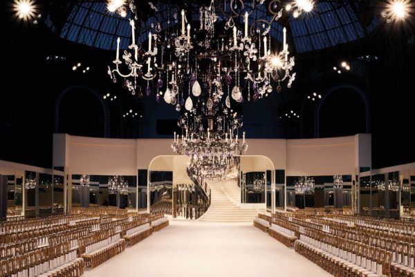 Le décor du défilé
CHANEL Métiers d’art
« Paris – 31 rue Cambon »
© CHANEL - © Photo : Olivier Saillant